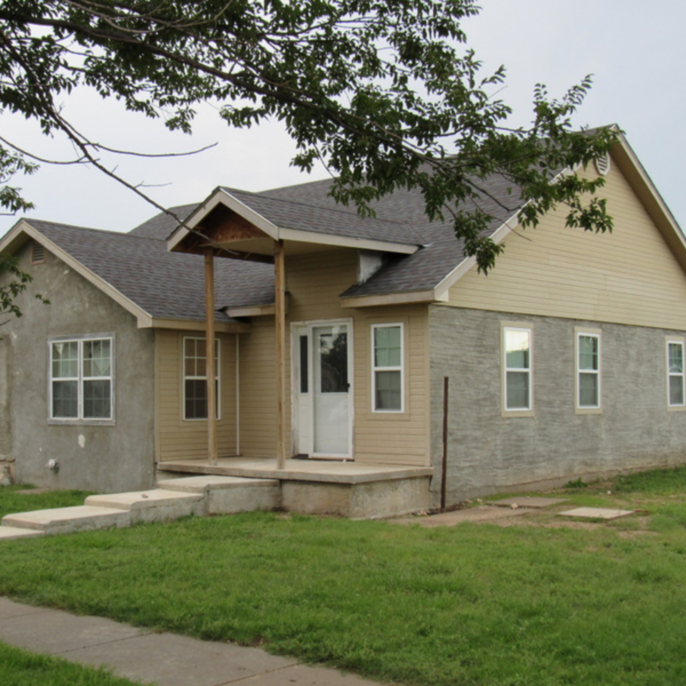 The  Expansion begins! Home donated by  Dumas Hospital District becomes NEW Offices of Holy Family Ministry Center /Loreto on the Plains Personal Care Home in Hartley, Texas.   Homes of Life Across America initiative will be Headquartered here.   